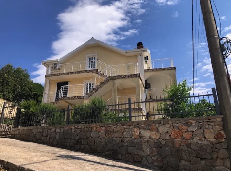 Haus 8 Schlafzimmer 360 m² Budva, Montenegro