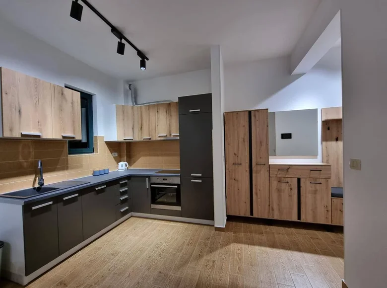 Mieszkanie 3 pokoi 81 m² Becici, Czarnogóra