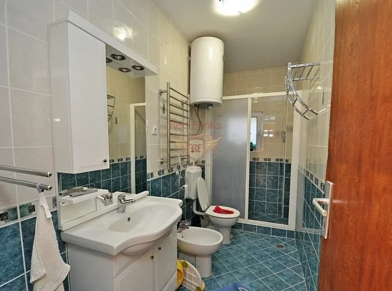 5 bedroom house 300 m² Tivat, Montenegro