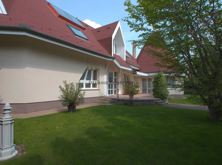 7 room house 276 m² Veresegyhaz, Hungary