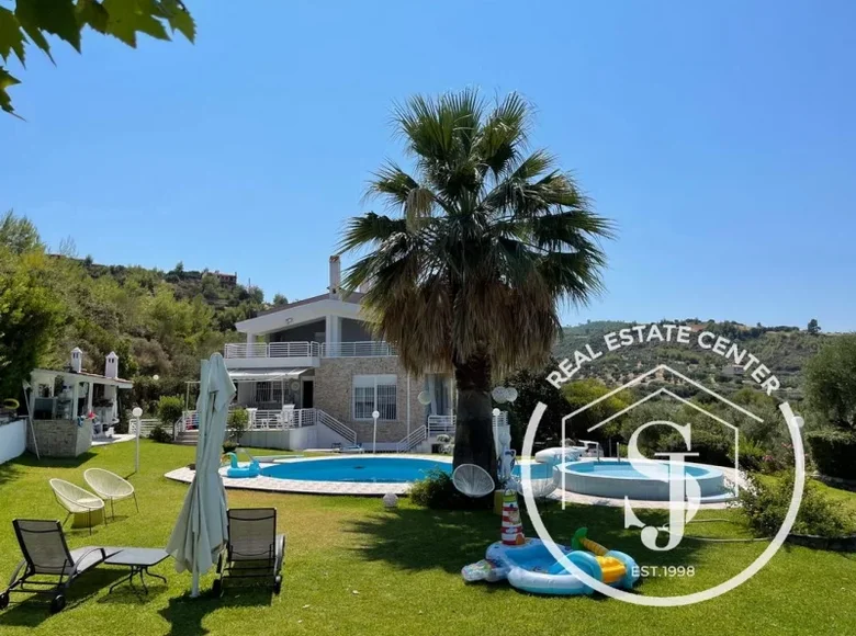 5 bedroom villa  Polychrono, Greece