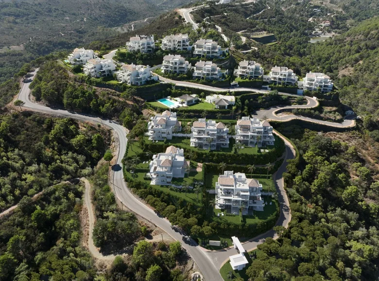 Mieszkanie 2 pokoi 175 m² Benahavis, Hiszpania