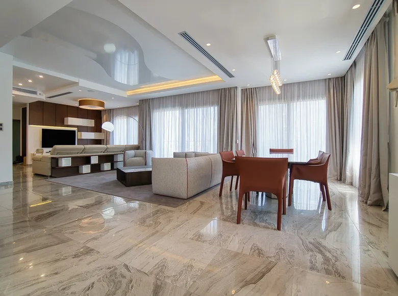 Mieszkanie 3 pokoi 270 m² Jermasoja, Cypr