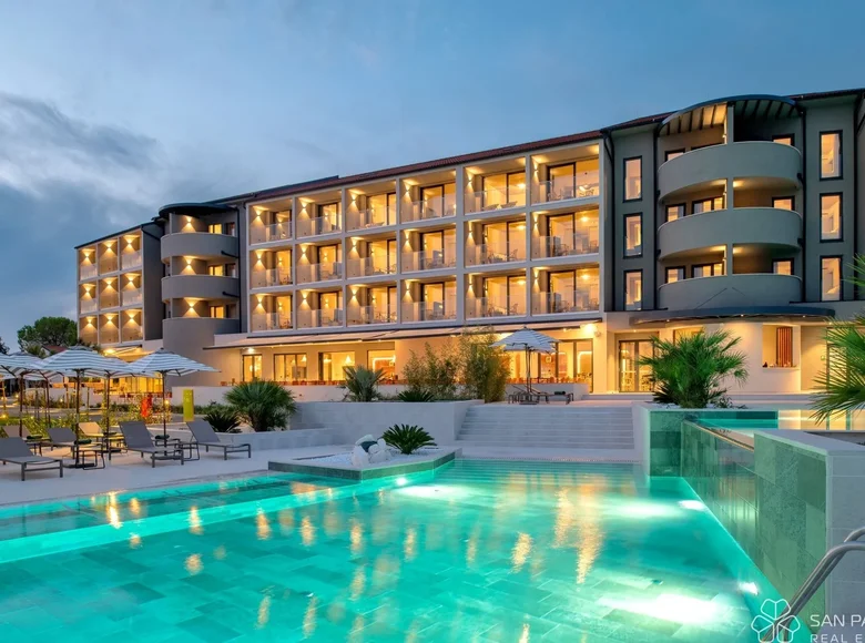 Mieszkanie 3 pokoi 102 m² Opcina Sveti Filip i Jakov, Chorwacja