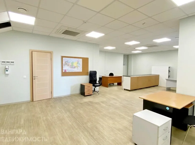 Office 3 rooms 93 m² in Minsk, Belarus