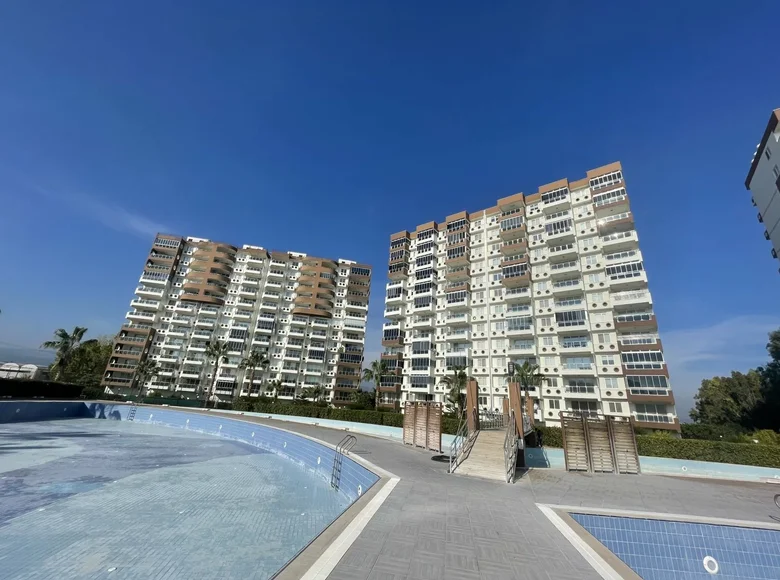 2 bedroom apartment 130 m² Mersin, Turkey