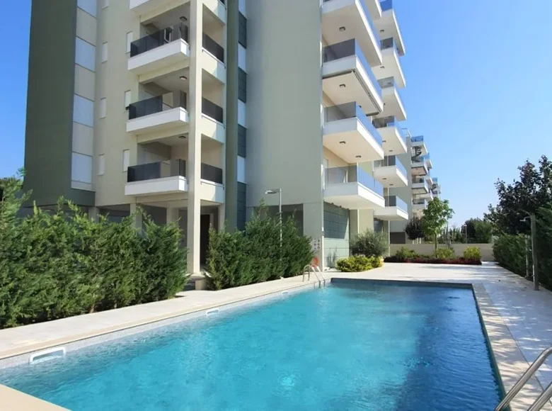 Mieszkanie 3 pokoi 203 m² Agios Tychonas, Cypr