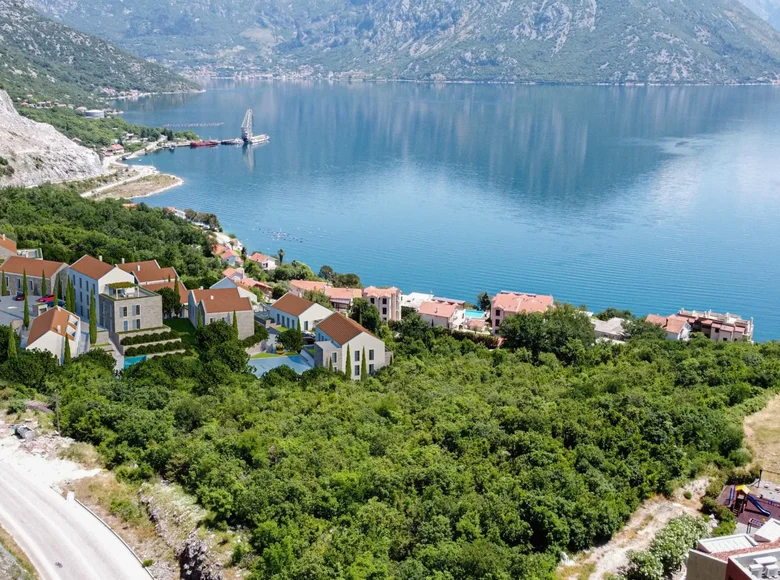 Land 31 287 m² Morinj, Montenegro