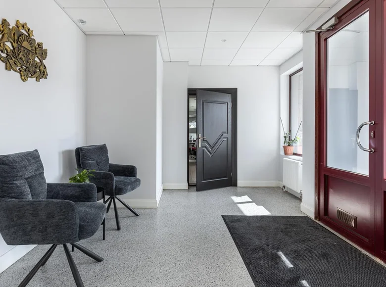 Pomieszczenie biurowe 275 m² Ryga, Łotwa