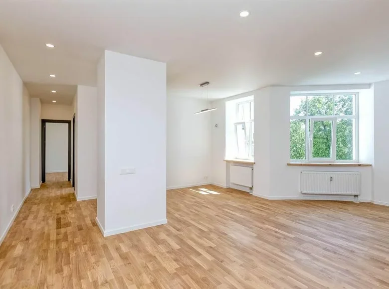 Mieszkanie 3 pokoi 63 m² Ryga, Łotwa