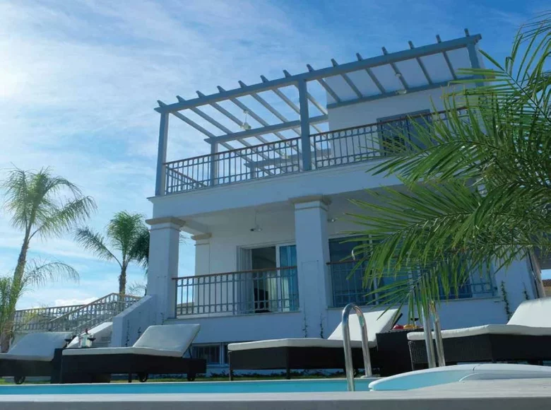 Villa 256 m² Limassol, Bases souveraines britanniques