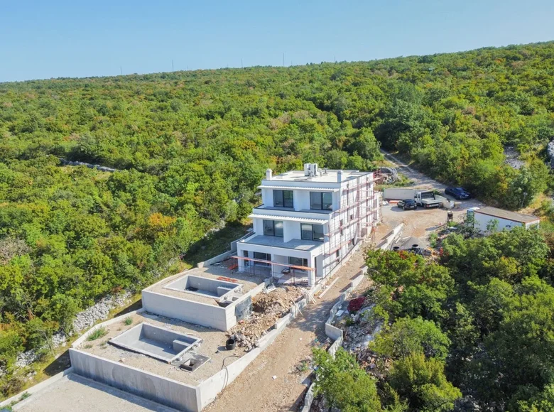 Villa de tres dormitorios 188 m² Cernik, Croacia