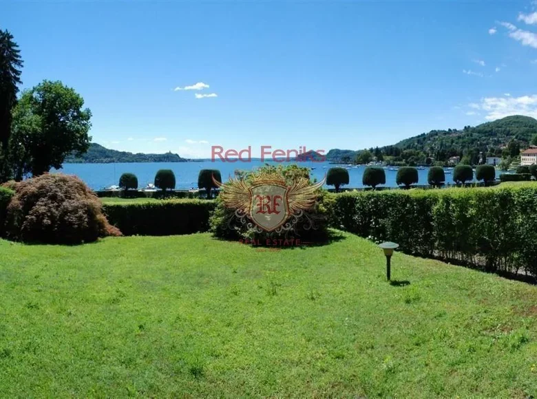 4-Zimmer-Villa 183 m² Arona, Italien