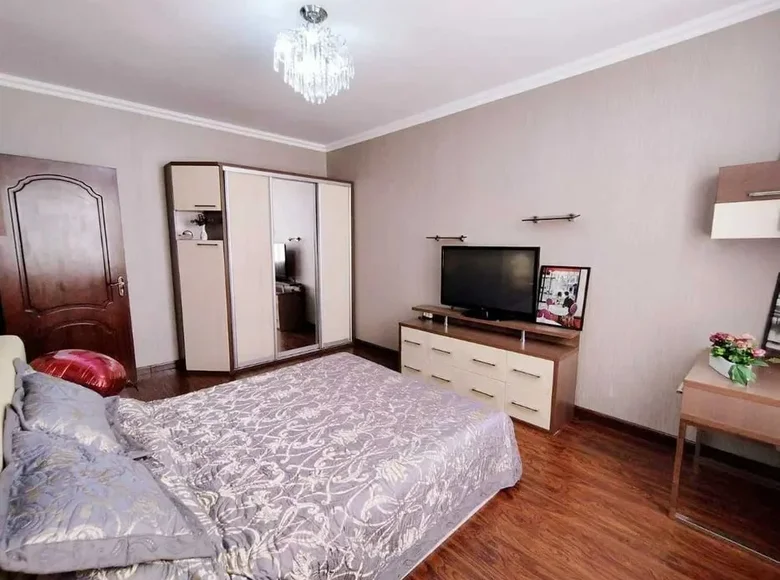 Kvartira 2 xonalar 52 m² Toshkentda