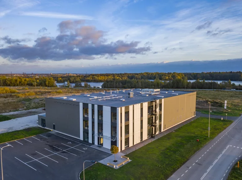 Commercial property 2 560 m² in Narva, Estonia