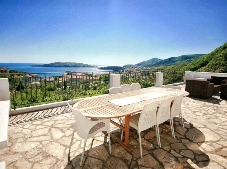 5 bedroom villa 486 m² Budva, Montenegro