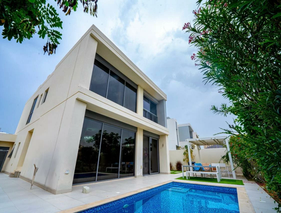 Backyard villa 10 rooms 436 m² Dubai, UAE