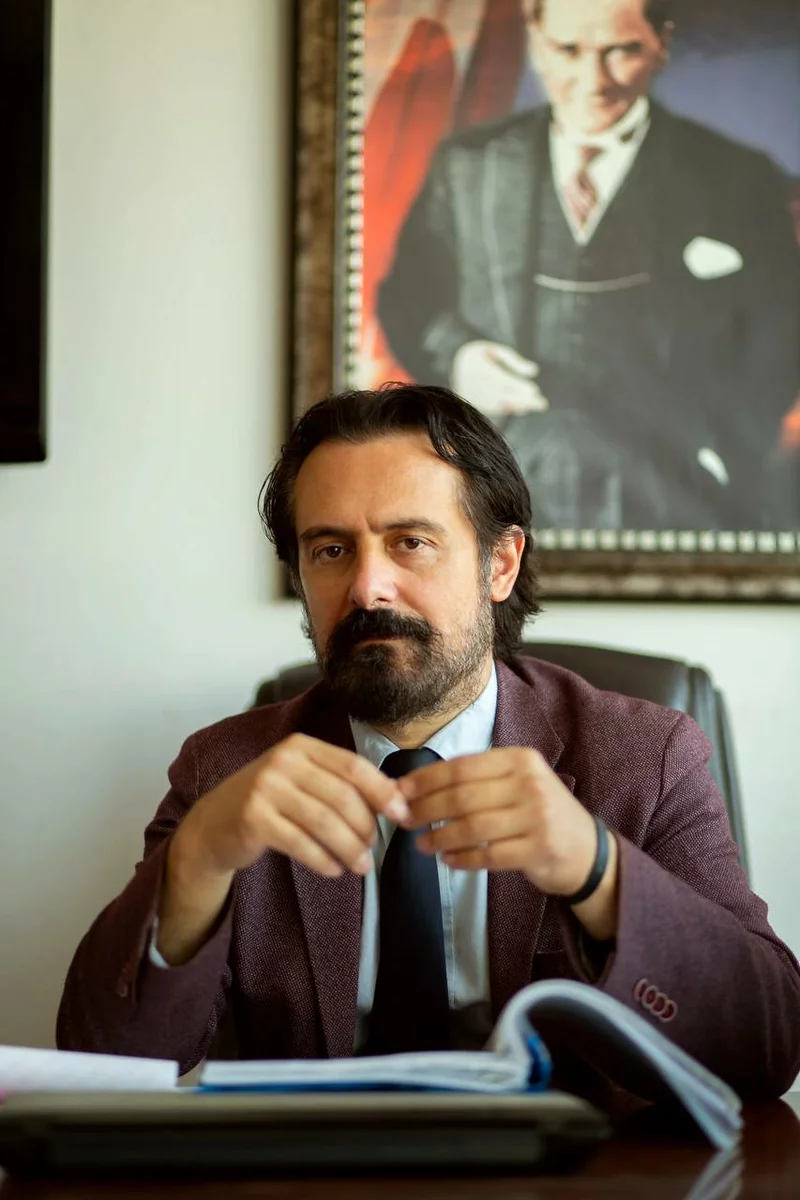 Турецкий адвокат Озгюр Озджан