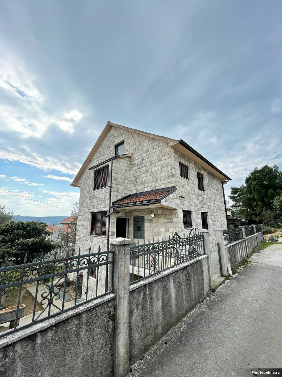 Villa 5 schlafzimmer 280 m² Tivat, Montenegro