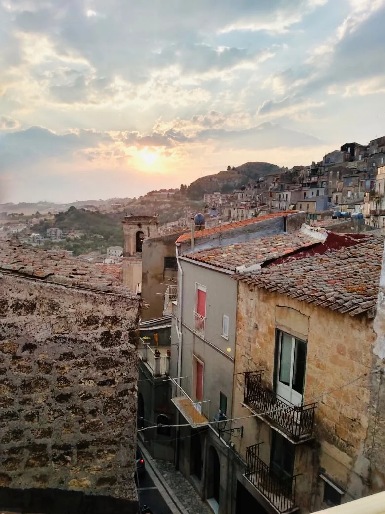 Widok z góry na domy we Włoszech