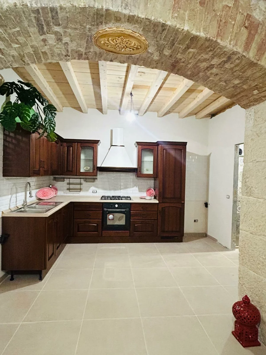 Italianate kitchen