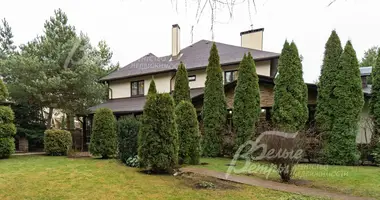 Casa 7 habitaciones en Krasnye Gorki, Rusia