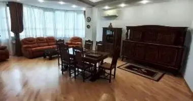 Mieszkanie 4 pokoi w Tbilisi, Gruzja