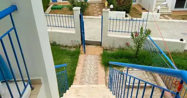 Maison de ville 3 chambres dans oikismos agioi anargyroi, Grèce