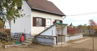 3 room house in Nagykatai jaras, Hungary