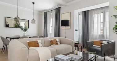 2 bedroom apartment in Madrid, Spain