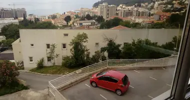 Condo  mit Balkon, mit Möbliert, mit Aufzug in Petrovac, Montenegro