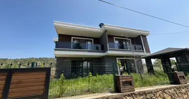 Villa 4 chambres dans Mezitli, Turquie