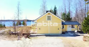 Haus 5 Zimmer in Laukaa, Finnland