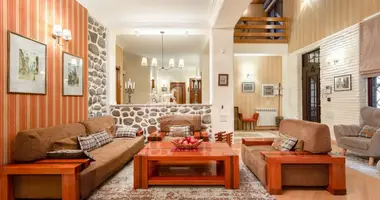 Villa 4 bedrooms with Furnitured, with Central heating, with Yes in Tbilisi, Georgia