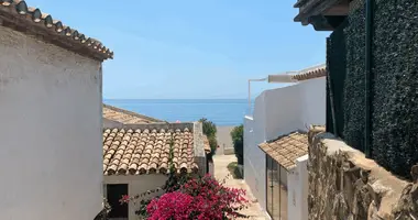 2 bedroom apartment in Estepona, Spain
