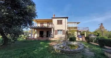 Villa 5 bedrooms in Brtonigla, Croatia