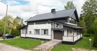 Haus 5 Zimmer in Laukaa, Finnland