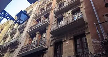 2 bedroom apartment in Barcelona, Spain