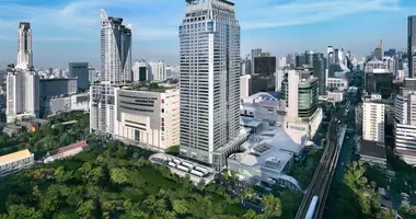 CentralwOrld Offices Building, office for rent in the heart of Bangkok. Next to Central World Ratcha in Pathum Wan District, Thailand