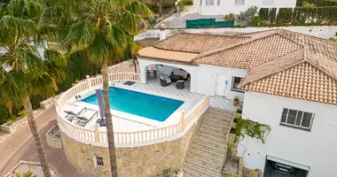 4 bedroom apartment in l Alfas del Pi, Spain