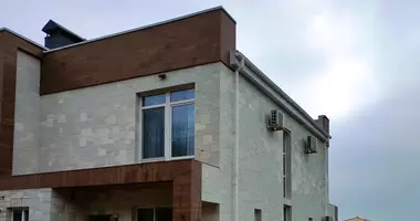 Casa 3 habitaciones en Lisky, Ucrania