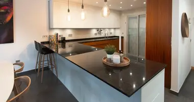 Apartamento 4 habitaciones en Fuengirola, Španjolska