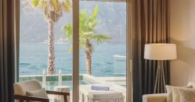 Villa  con Junto al mar en Kotor, Montenegro