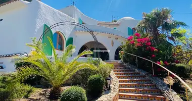 Villa 4 bedrooms in Altea, Spain