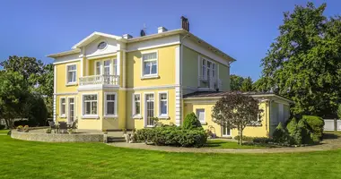 4 bedroom house in Jurmala, Latvia