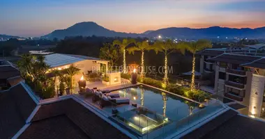 Villa 4 bedrooms in Pa Khlok, Thailand