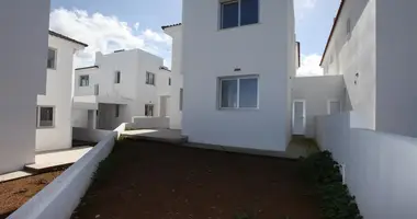 Dom 4 pokoi w Strovolos, Cyprus