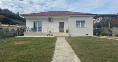 Casa 4 habitaciones en Spitalle, Albania