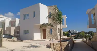 3 bedroom house in Chloraka, Cyprus