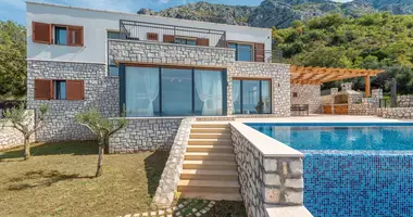 Villa 4 bedrooms in Rijeka-Rezevici, Montenegro